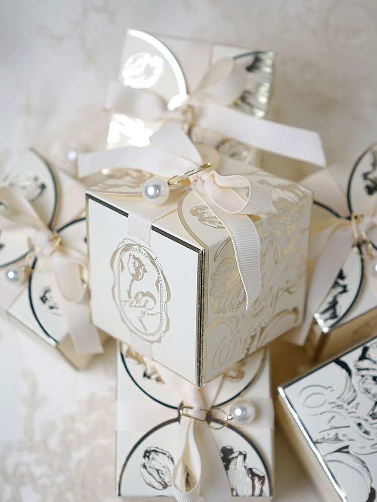 Ủng Hộ Đám Cưới Cao Cấp Hộp Bạ - đánh giá và giá Event Party Box